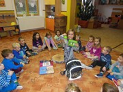 Návštěva školáků ve školce